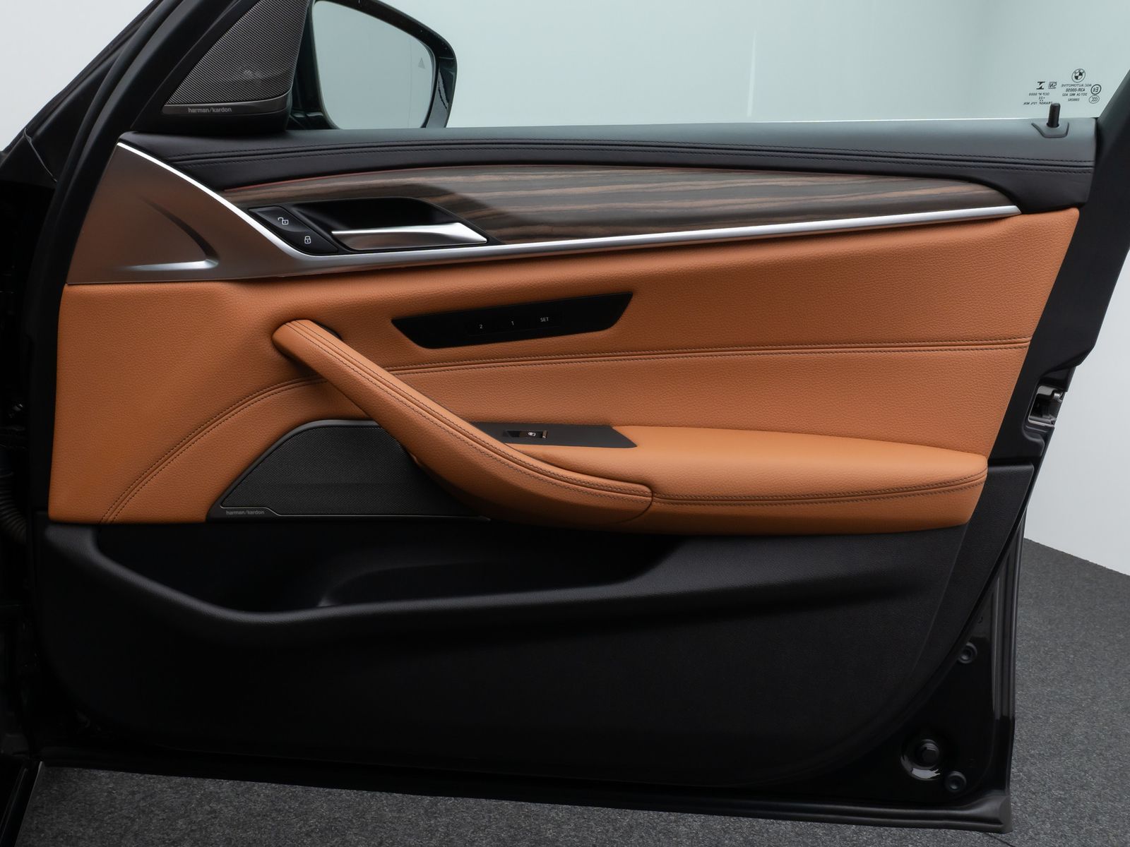 Fahrzeugabbildung BMW 540d xD Kamera Glasdach Laser HUD DAB H/K AHK