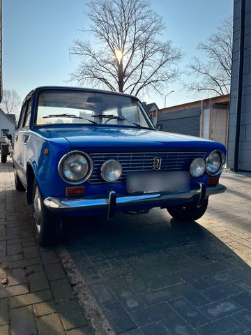 Lada 2101 Schiguli  ( Oldtimer)