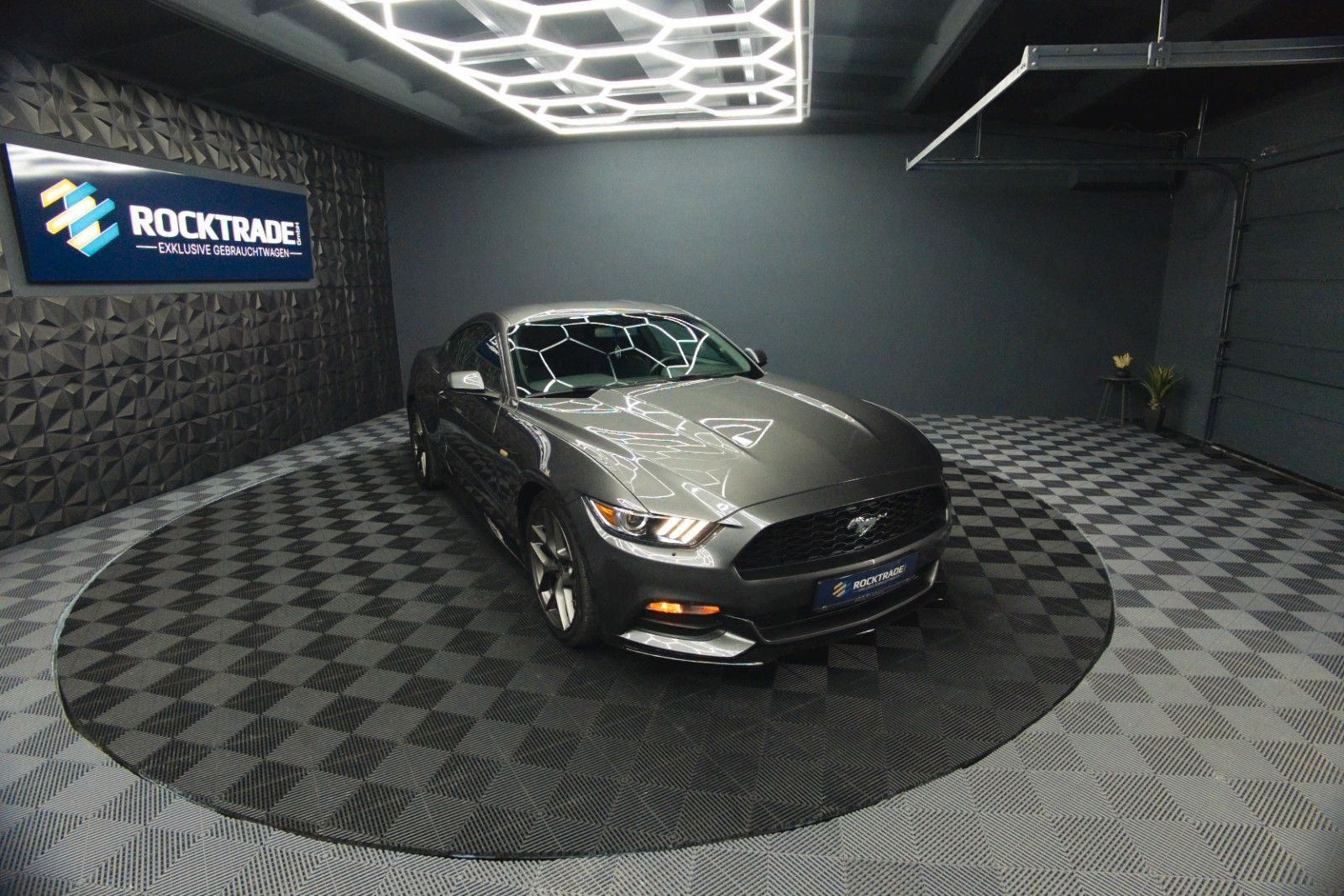 Fahrzeugabbildung Ford Mustang 3.7 V6 GT Coupe 19Zoll | Xenon | Kamera