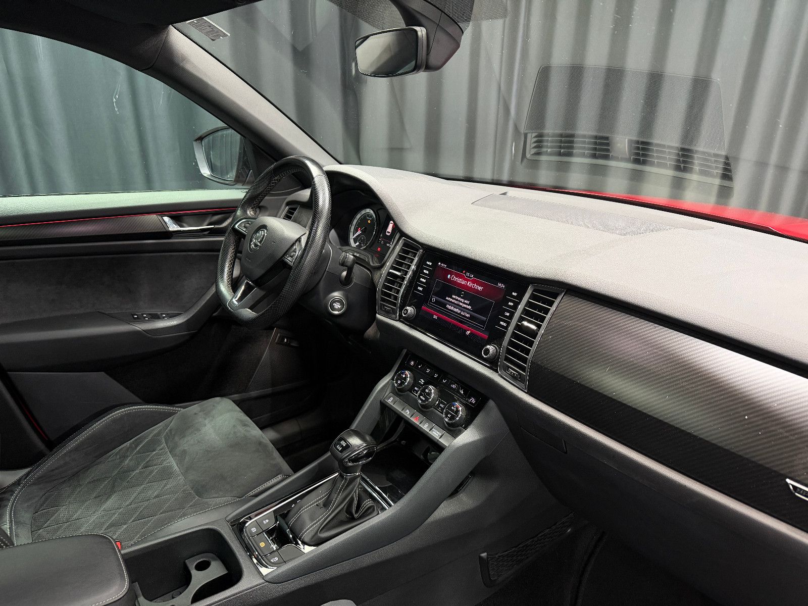 Fahrzeugabbildung SKODA Kodiaq Ambition 4x4|7-SITZER|CANTON|PANO|AHK