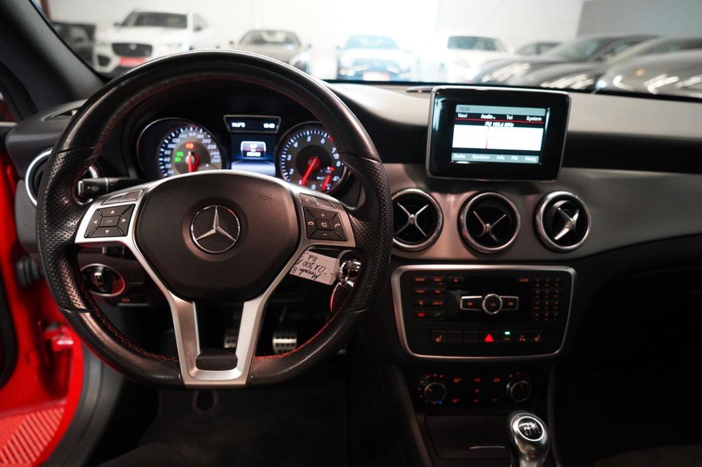 Mercedes-Benz CLA 200