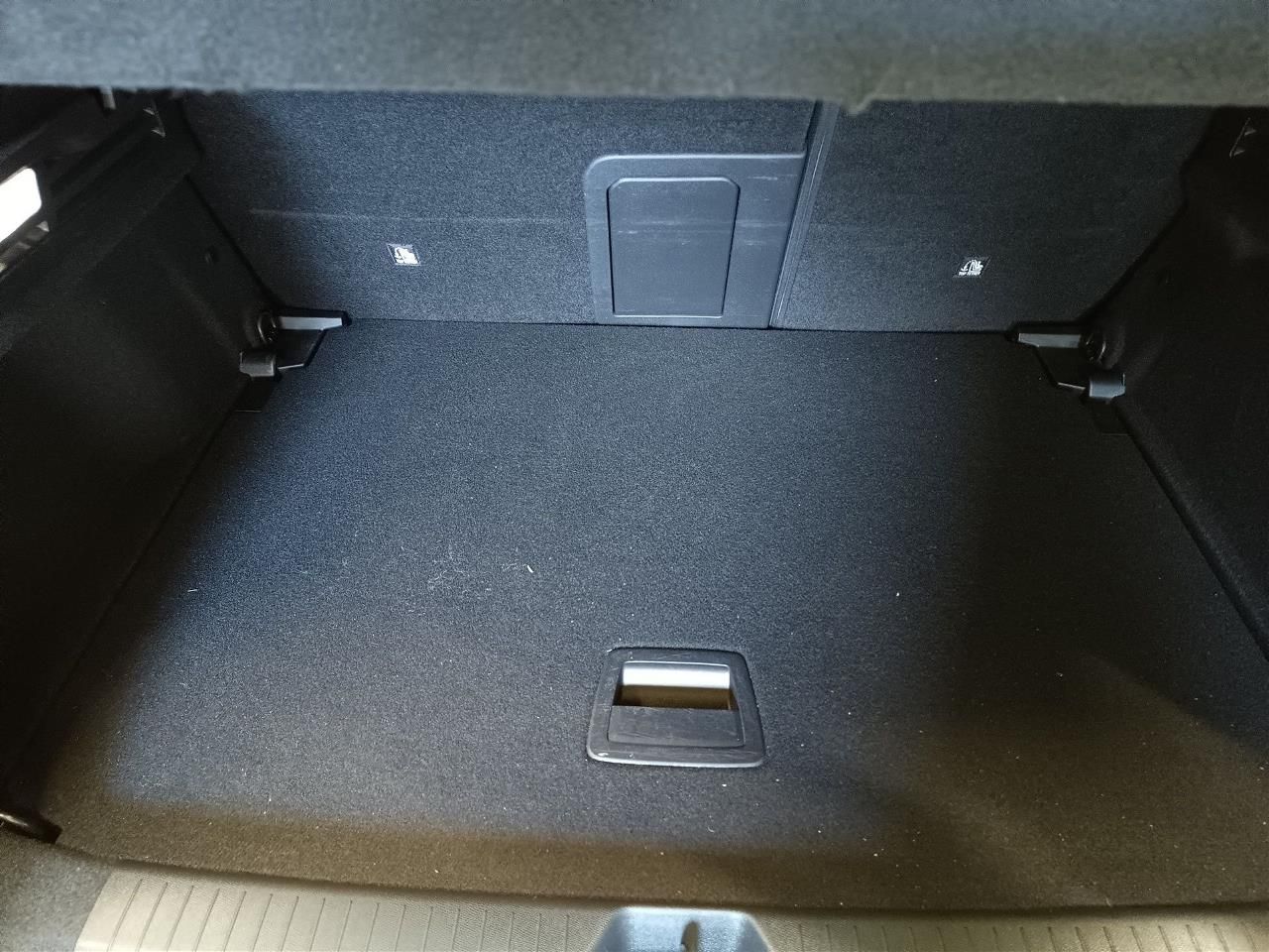 Fahrzeugabbildung Opel Astra L 1.2 Turbo GS AT+Navi+360°+Frontscheibe h
