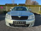 Skoda Octavia Combi Elegance Leder Navi - gebrauchte Skoda Octavia aus dem Jahr 2009