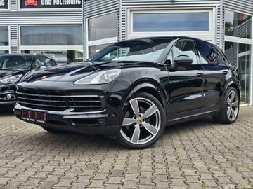 Porsche Cayenne - 1