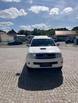 Toyota Hilux Extra Cab Life 4x4 - Toyota Hilux: Extra Cab