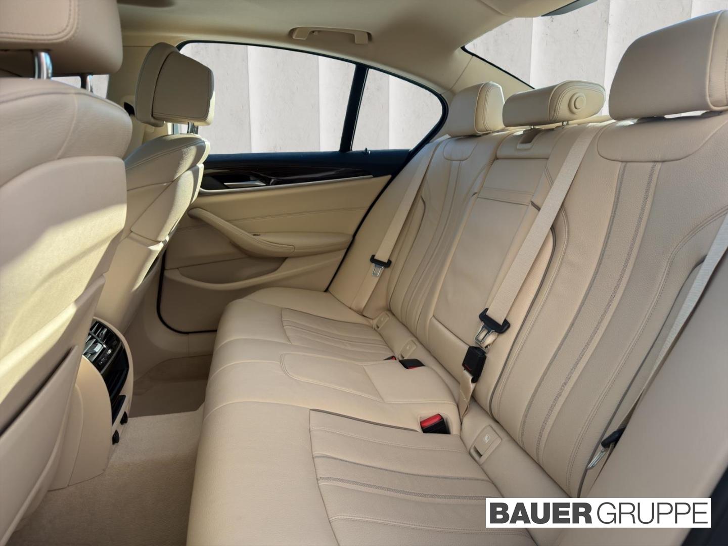 BMW 530 d Luxury Line LED Navi Prof. HUD Memory Park