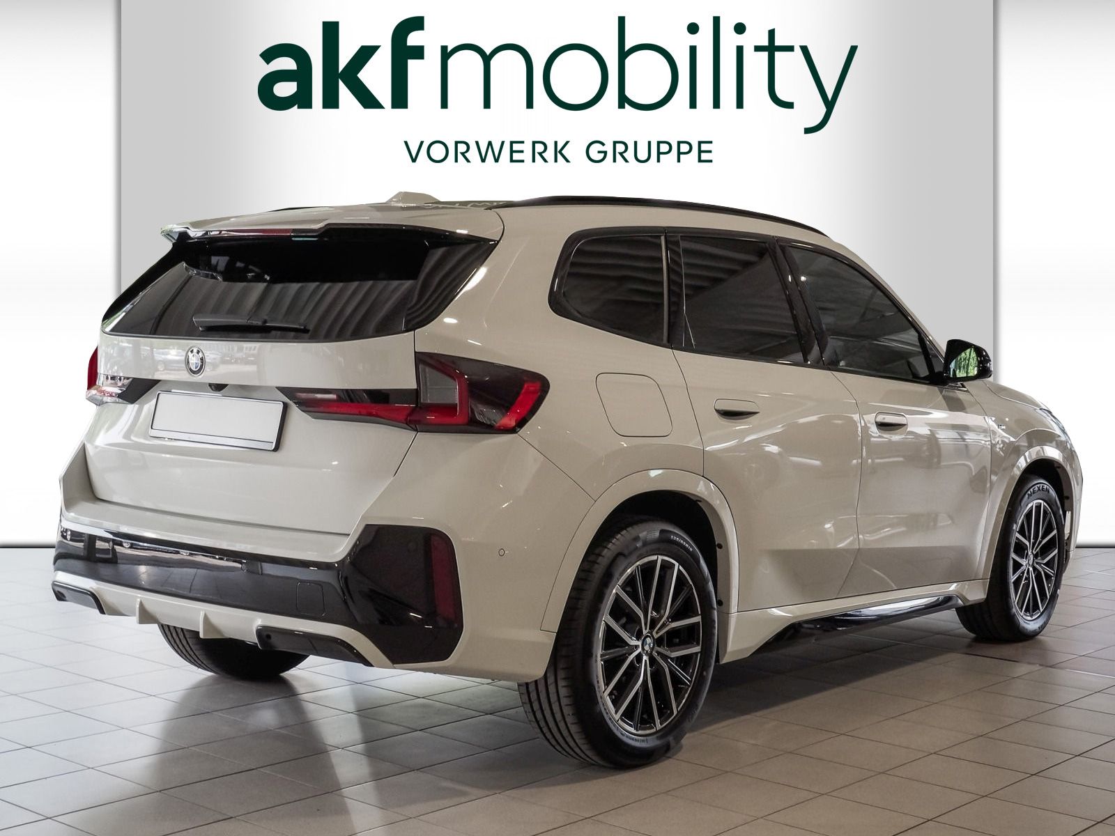 BMW X1 sDrive18d Automatic    M-SPORT - PANORAMA foto 3