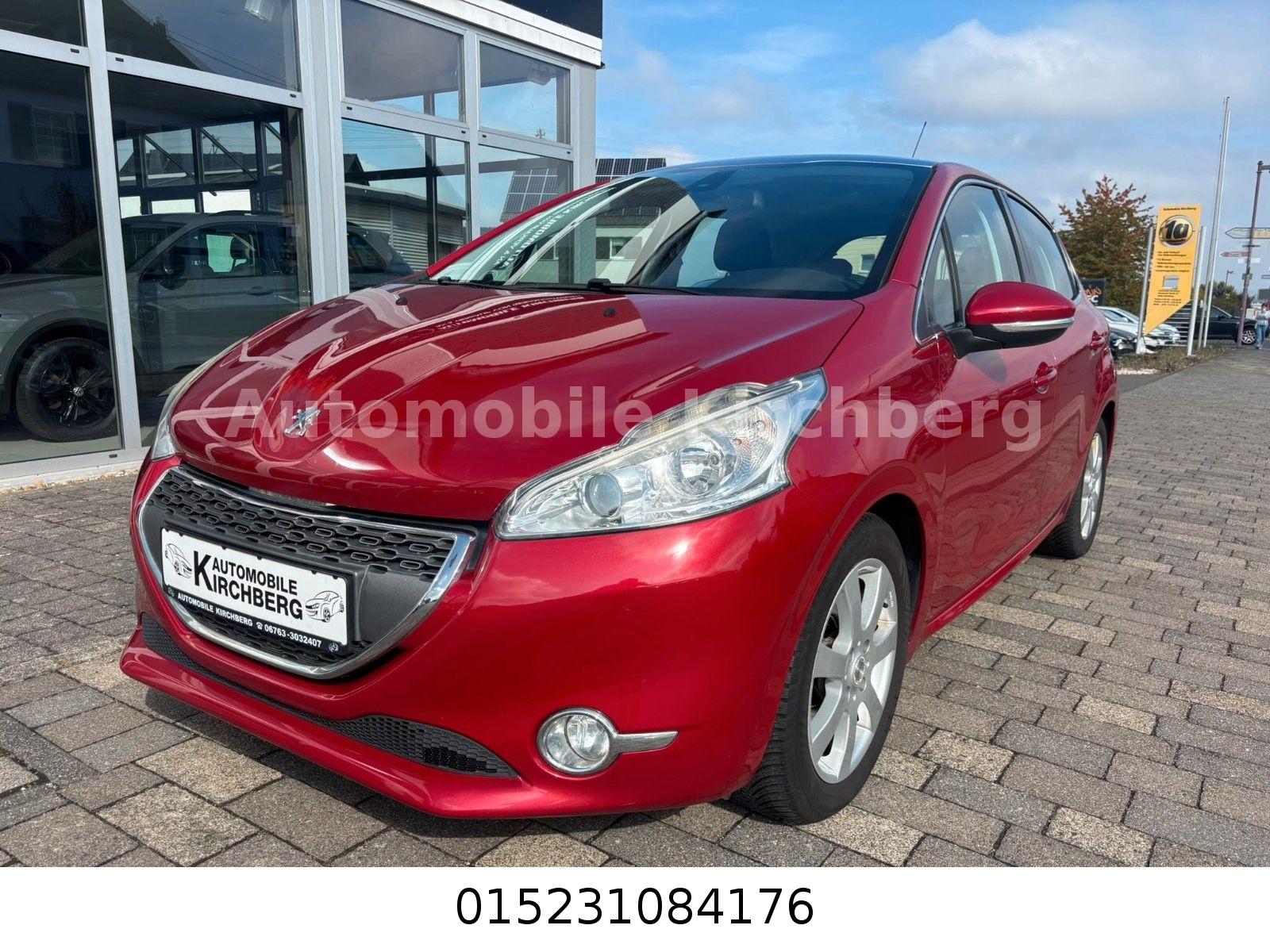 Peugeot 208 Allure+Panorama-Dach+Navi+Klima+Euro5