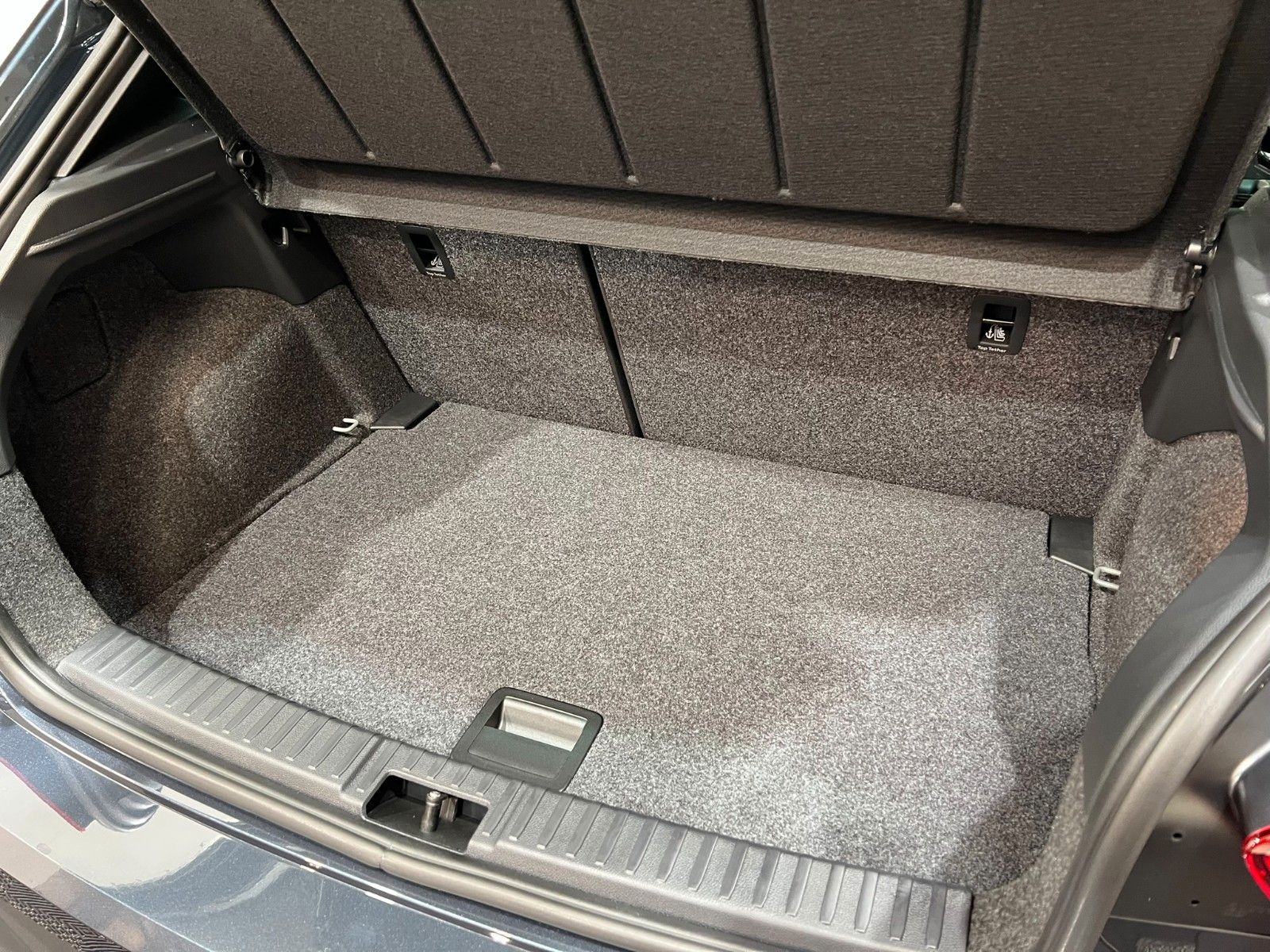 Fahrzeugabbildung SEAT Ibiza 1.0 TSI 85kW FR DSG 18"ALU