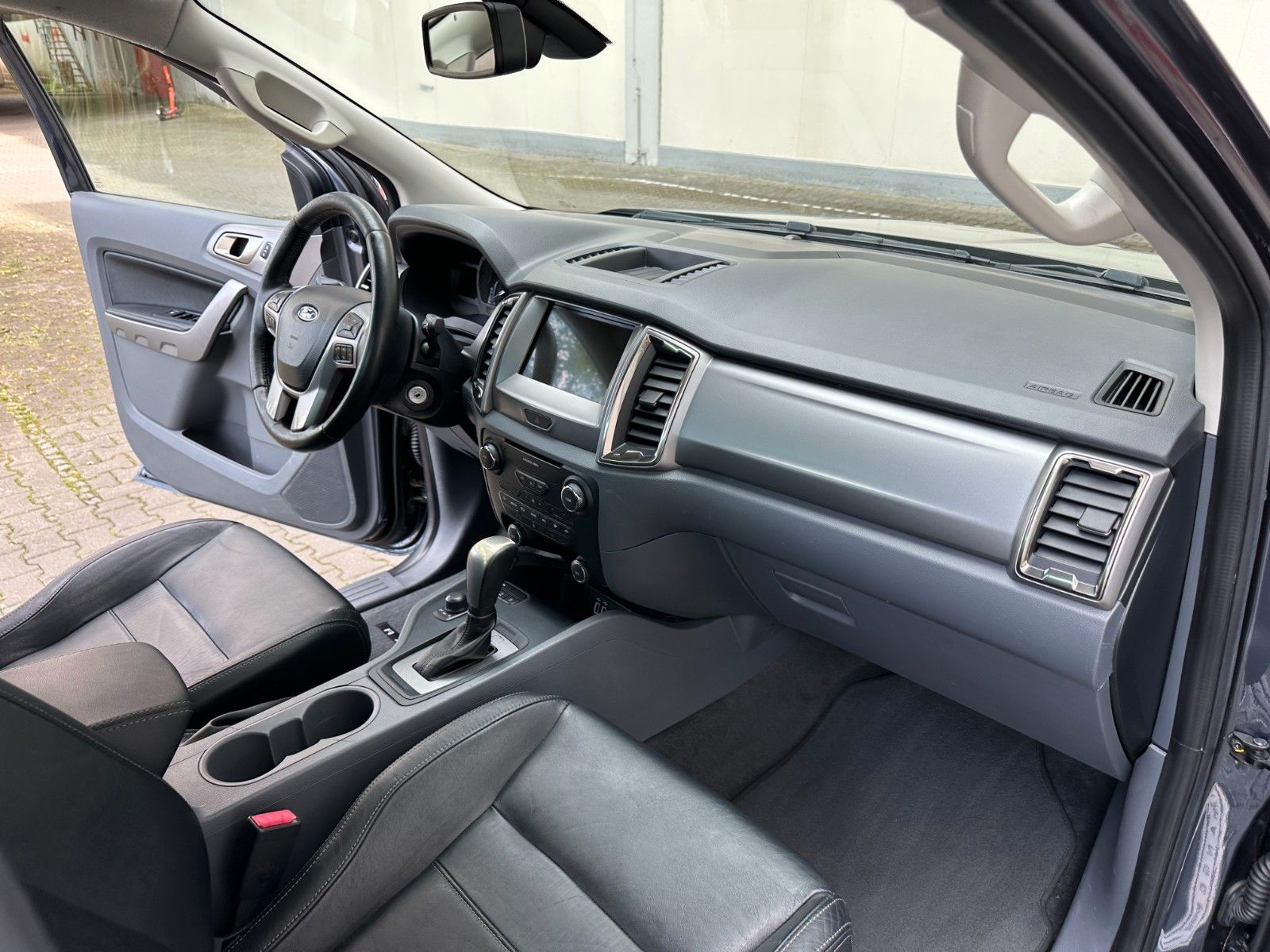 Ford Ranger 3.2 Limited Autom. Vollausstattung 2.Hd foto 13