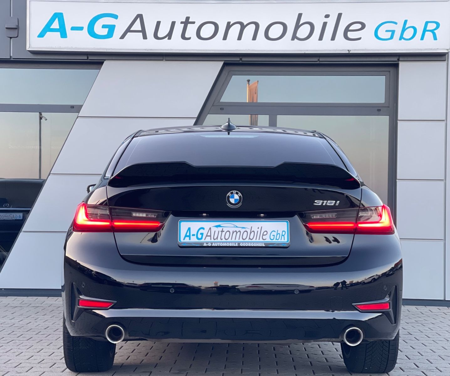 BMW 318 i Limousine Advantage Heckspoiler M-Felgen foto 7