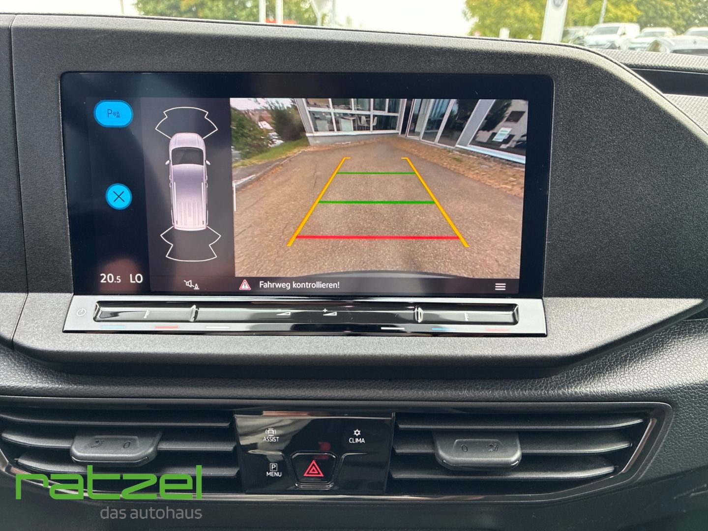 Fahrzeugabbildung Volkswagen Caddy Life Basis 7-Sitzer 2.0 TDI AHK-abnehmbar