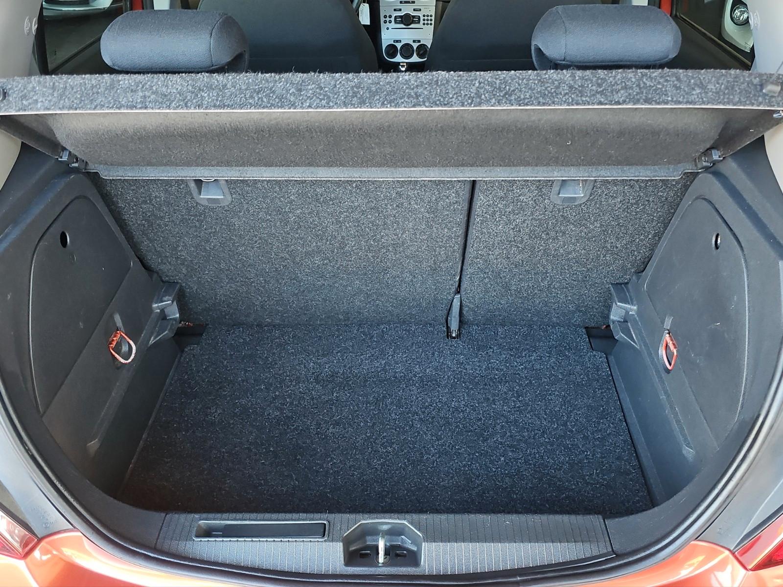 Opel Corsa D Satellite*Automatik*Fahrradträgersystem