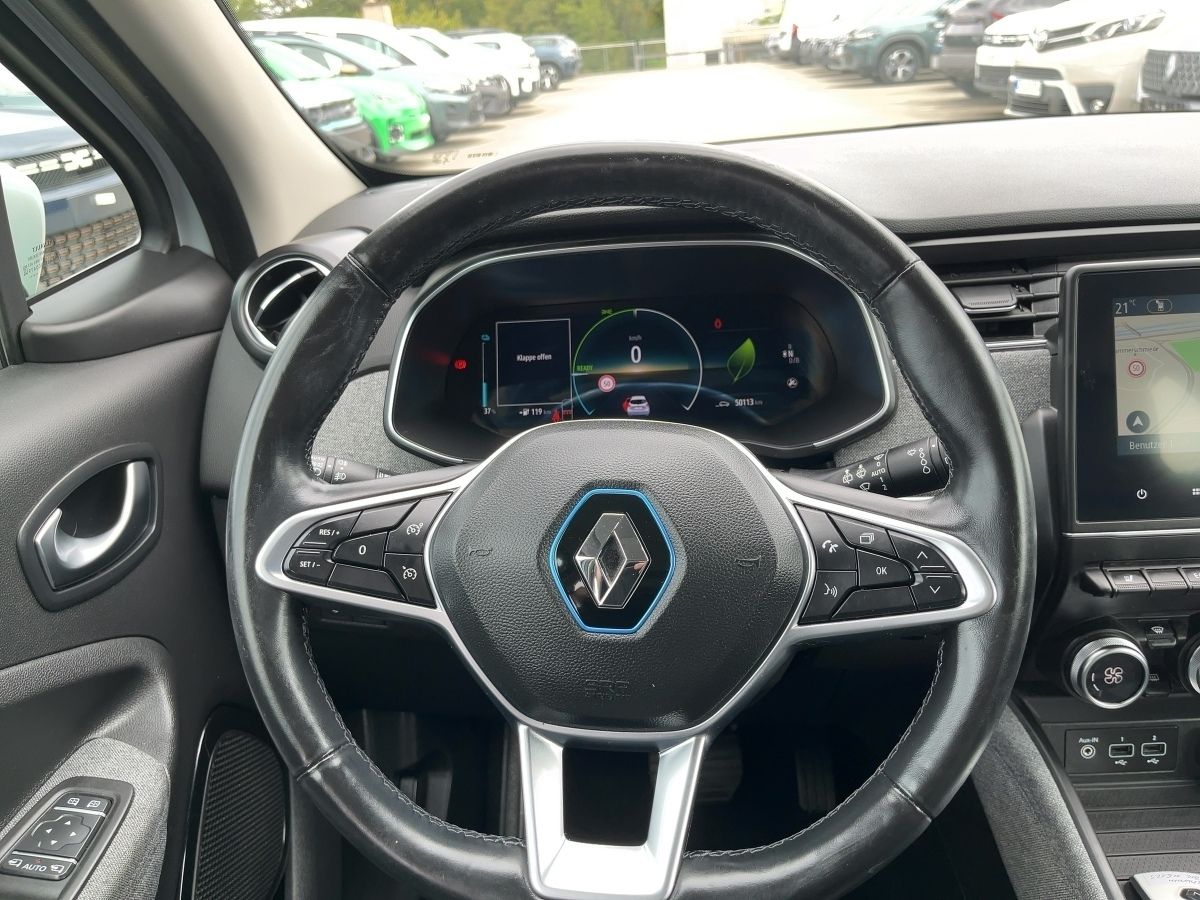 Fahrzeugabbildung Renault ZOE INTENS Batteriemiete R135 Z.E. 50 AHK abnehm - mit KI generiert/bearbeitet