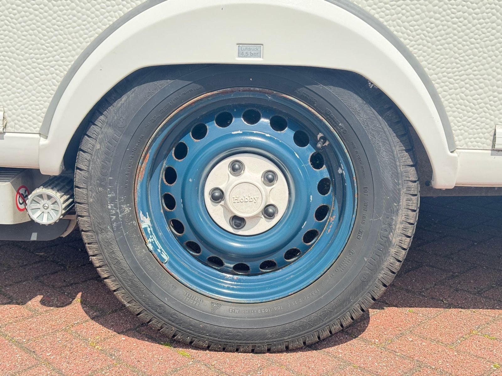 Fahrzeugabbildung Hobby 545 KMF DE LUXE SAT TV MOVER RUNDSITZGRUPPE