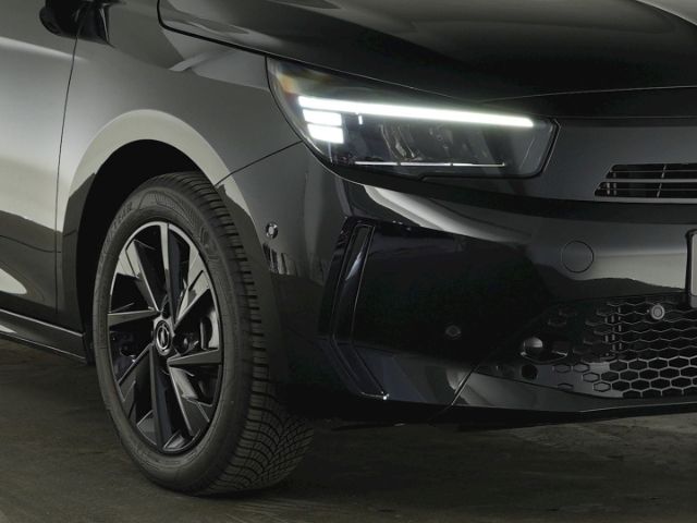 Corsa F FACELIFT GS+LED LICHT+NAVI+RÜCKFAHRKAMER