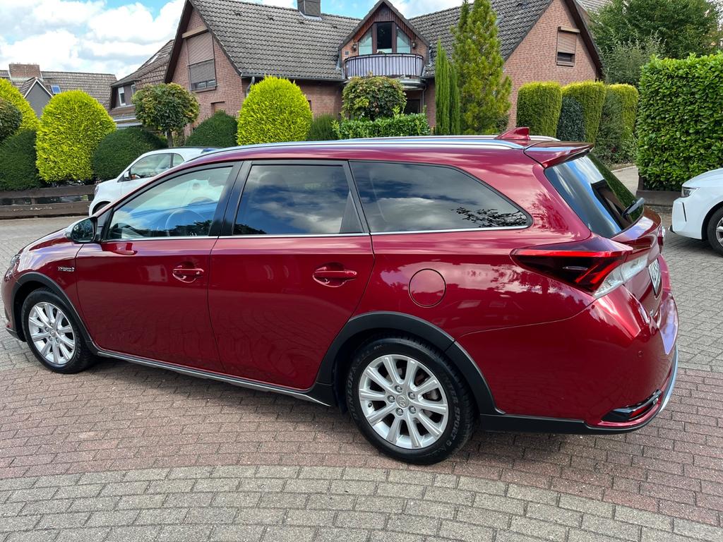 Toyota Auris Touring Sports