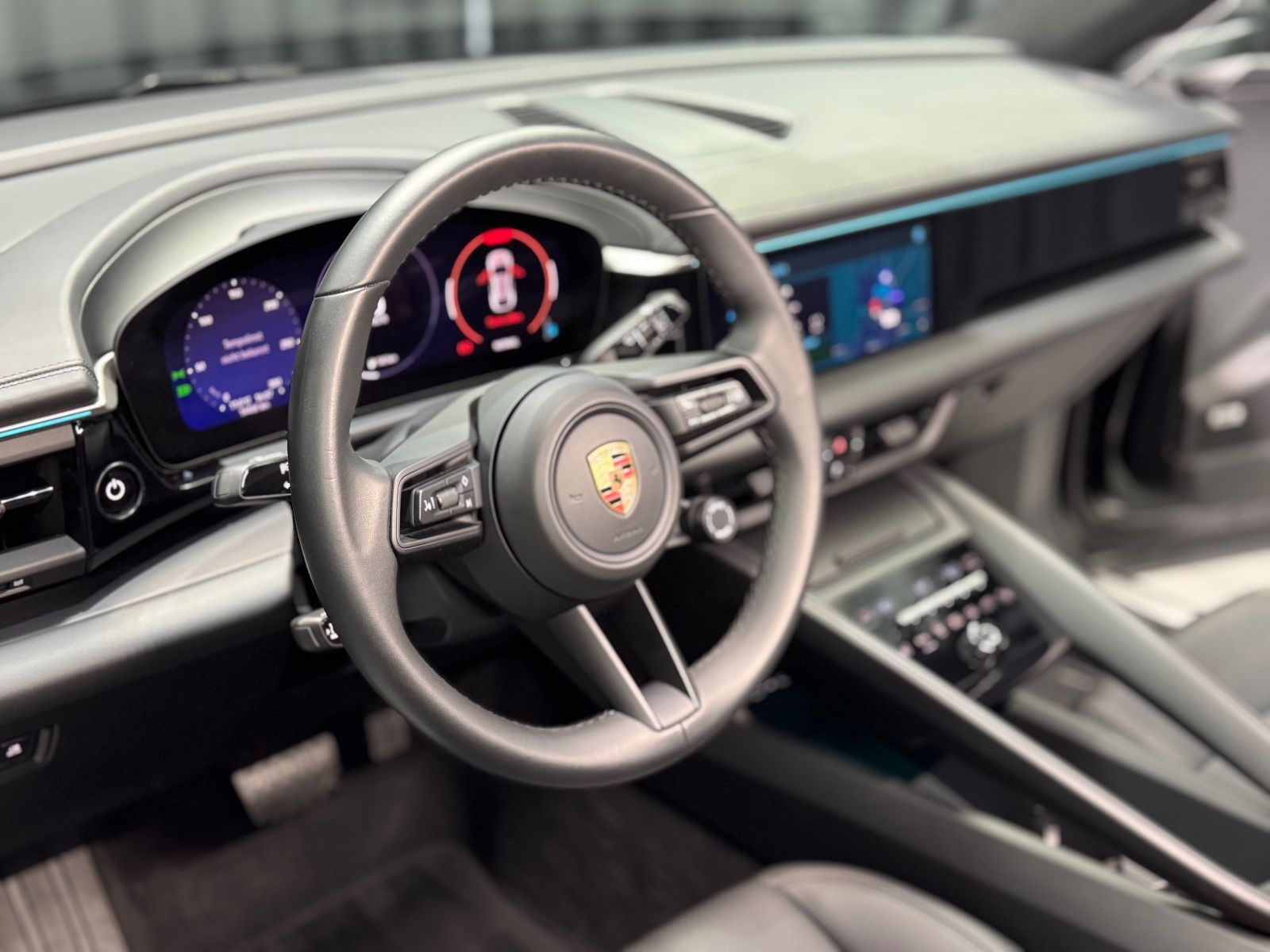 Fahrzeugabbildung Porsche Macan Electric 4|PANORAMA|BOSE|LED|
