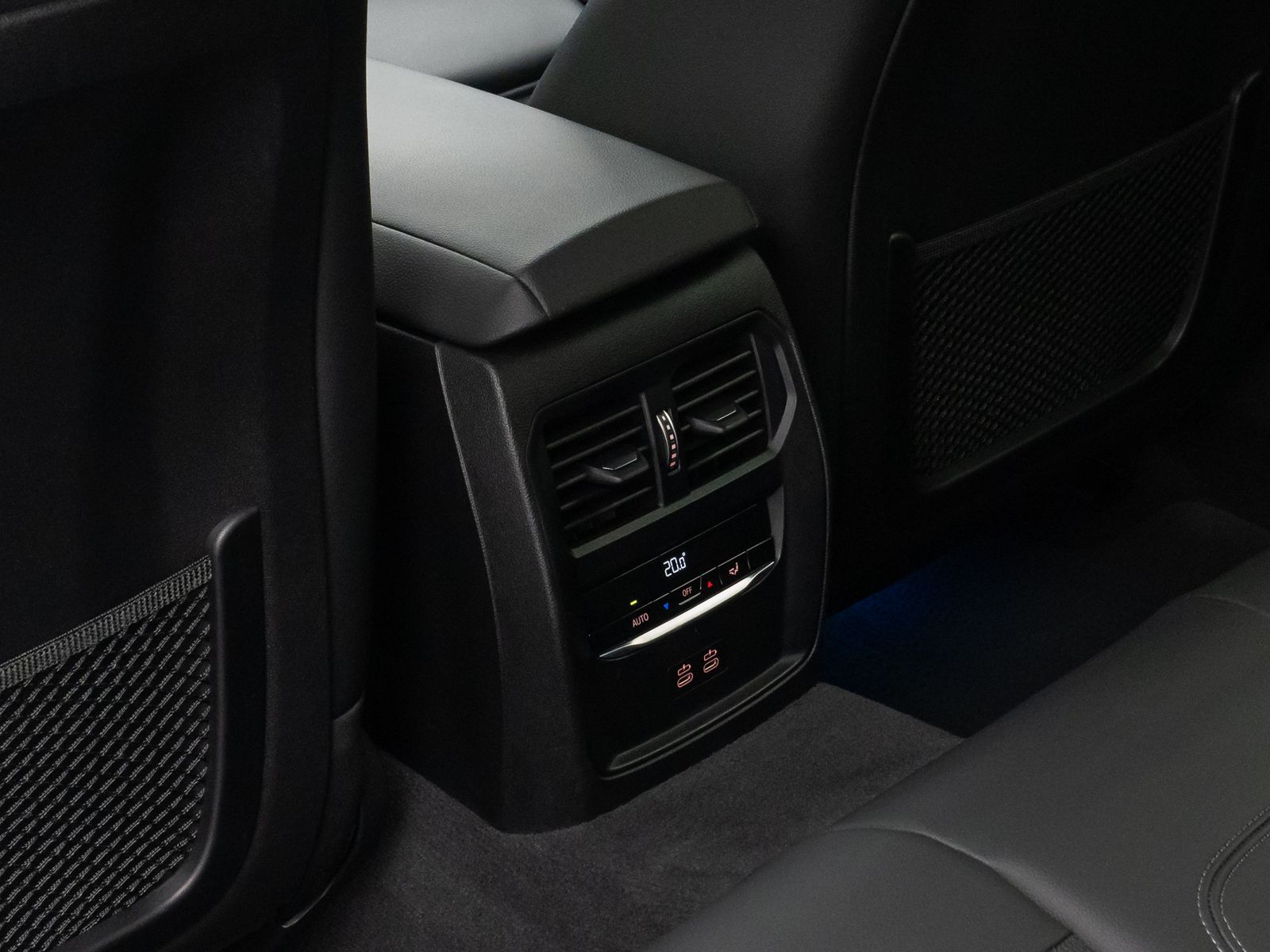 Fahrzeugabbildung BMW 330e  Sport Line Kamera DAB HiFi Komfort Alarm