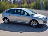 Ford Focus Lim. Ghia Klima Zahnriemen u. HU NEU!!! - Ford Focus: Ghia