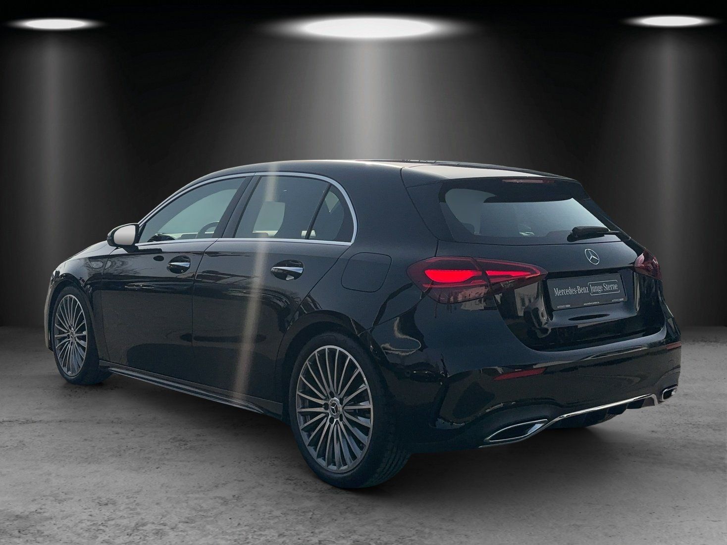 Fahrzeugabbildung Mercedes-Benz A 250 4M AMG Premium Standhz Pano Burme WinterPk