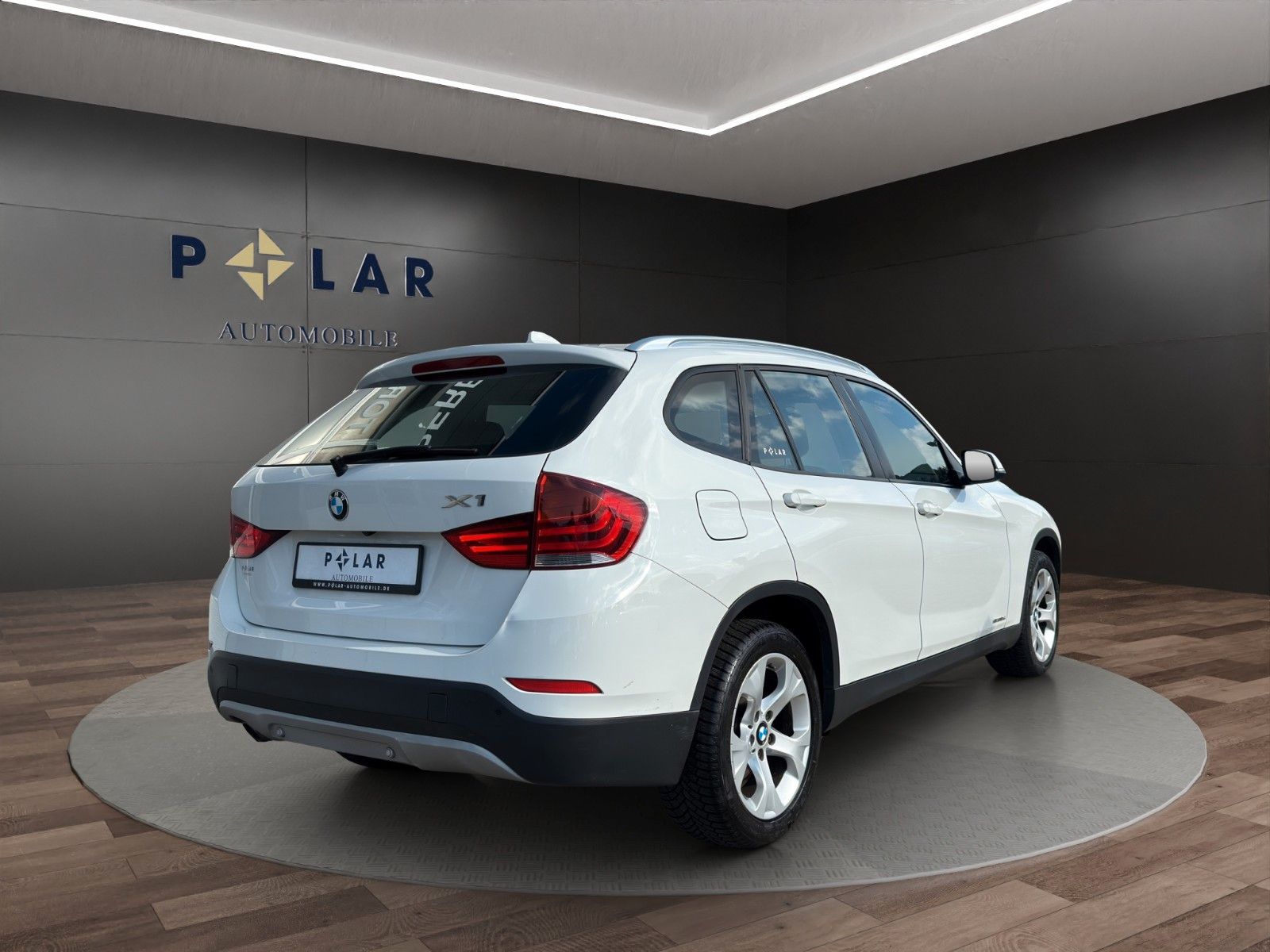 Fahrzeugabbildung BMW X1 18d sDrive *Kamera*Bi-Xenon*Elektr.Sitze*ACC