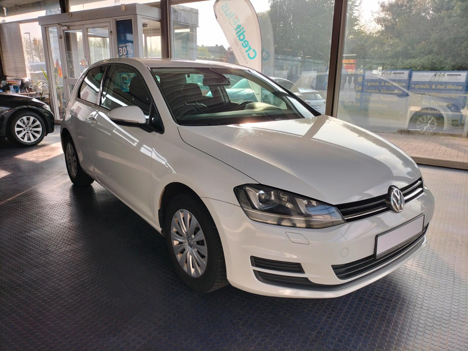Volkswagen Golf VII Lim * Bi-Xenon *LED * Sitzheizung *