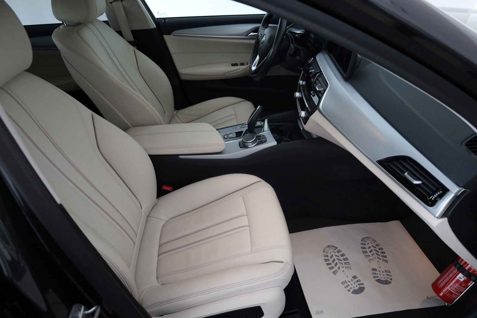 Fahrzeugabbildung BMW 530 e Limousine,Leder,Navi,LED,SH,Kamera,Carplay