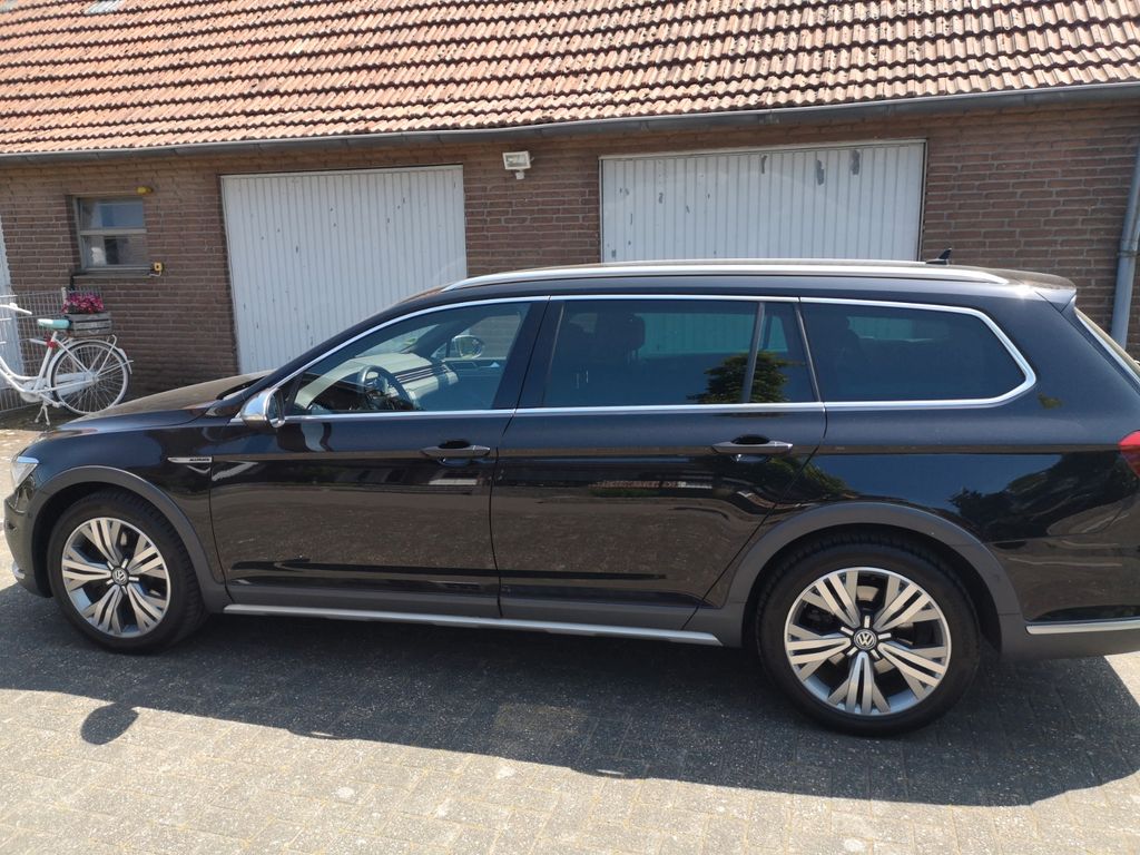 Image of Volkswagen Passat Alltrack