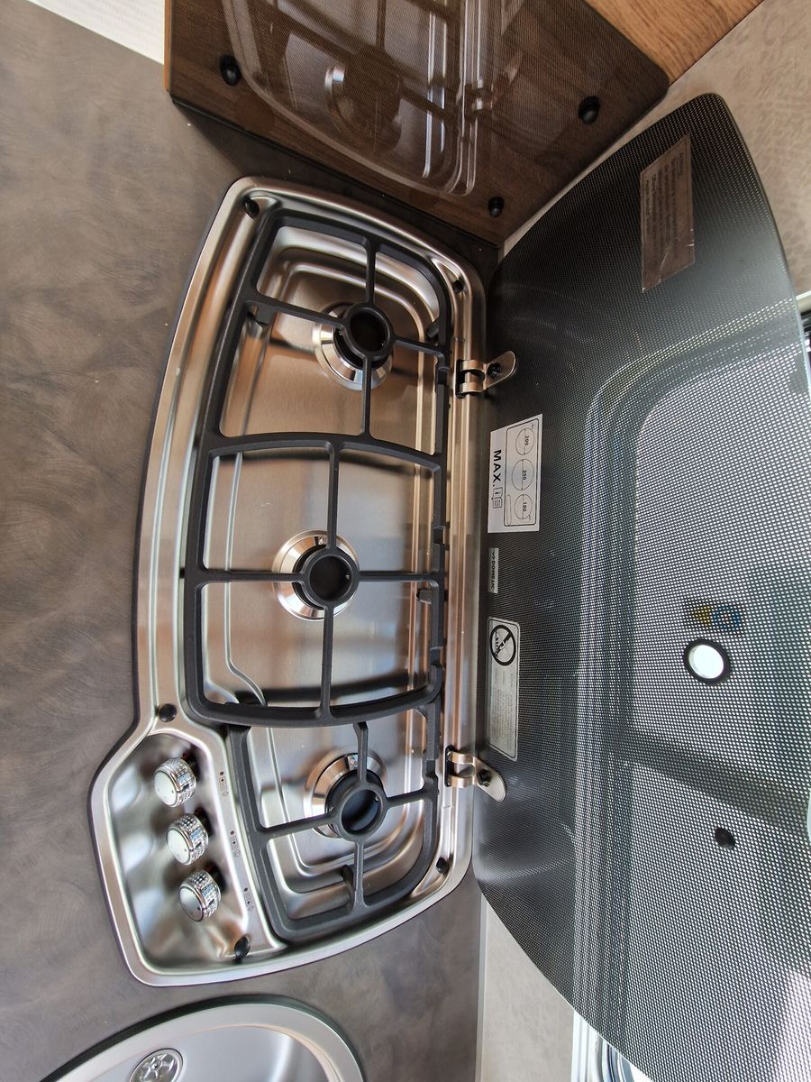 Fahrzeugabbildung Tabbert Da Vinci 460 E 2.3 1.800kg, DuoControl, GFK-Dach