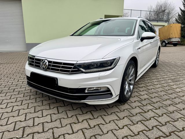 Volkswagen Passat R line KameraPanorama Massage ACC 4Motion