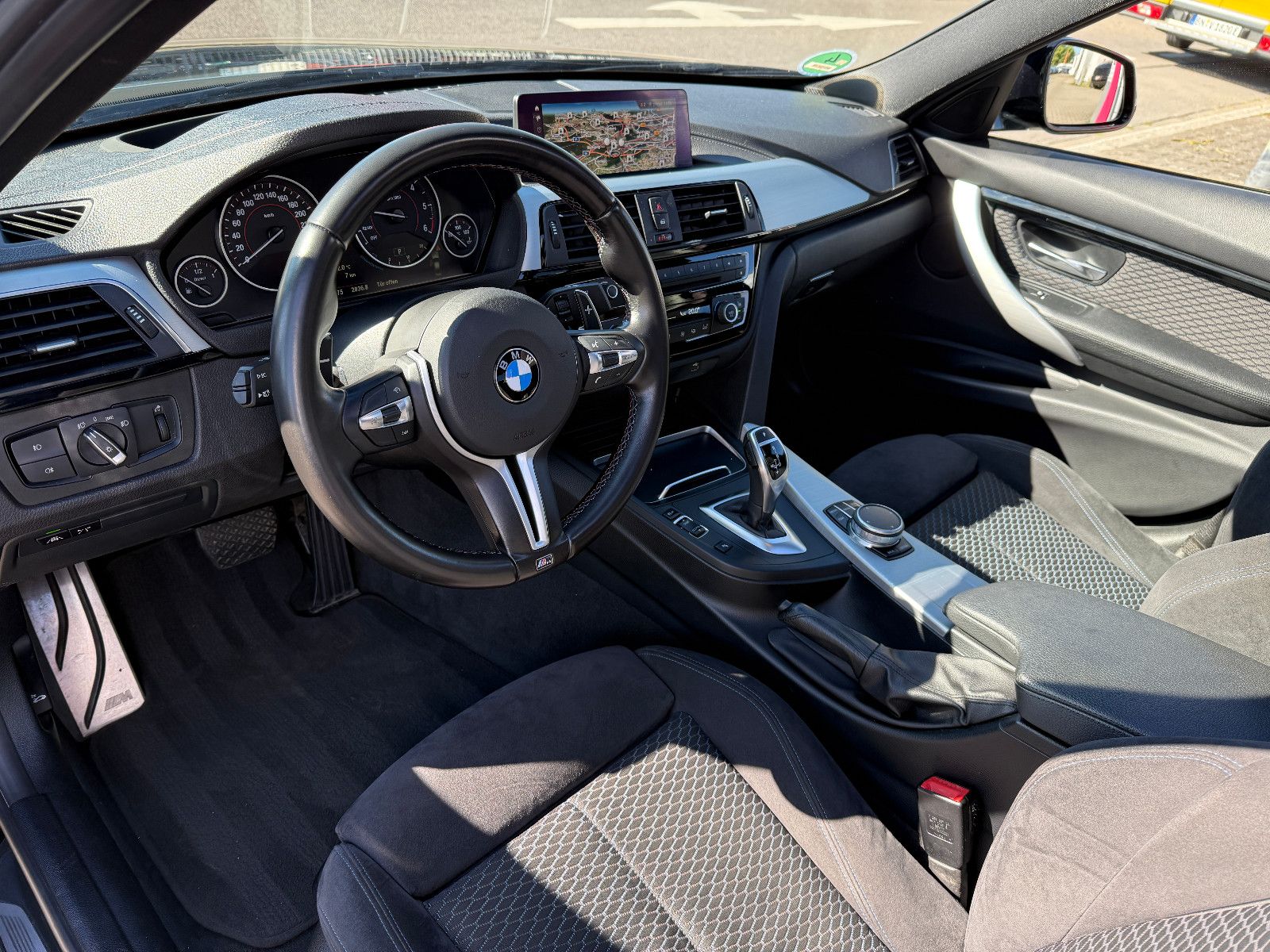 BMW 320 d M Sport Sport-Aut. HUD foto 10