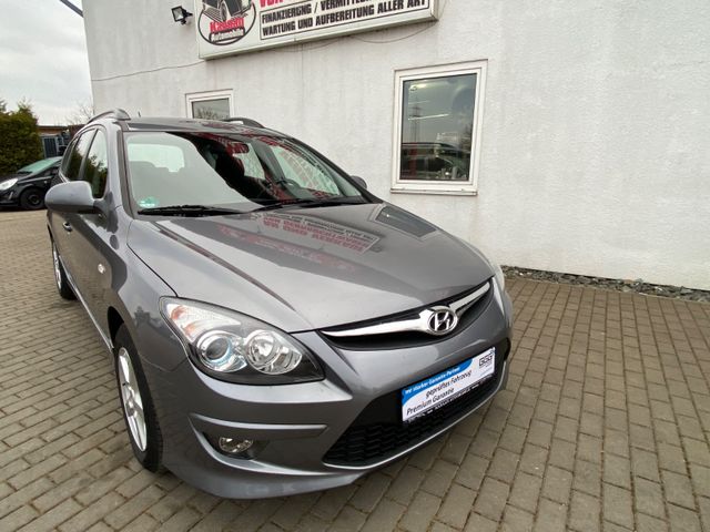 Hyundai i30 CW 1.6 CRDi Style/ Klimaautomatik/EURO5/ 6-G