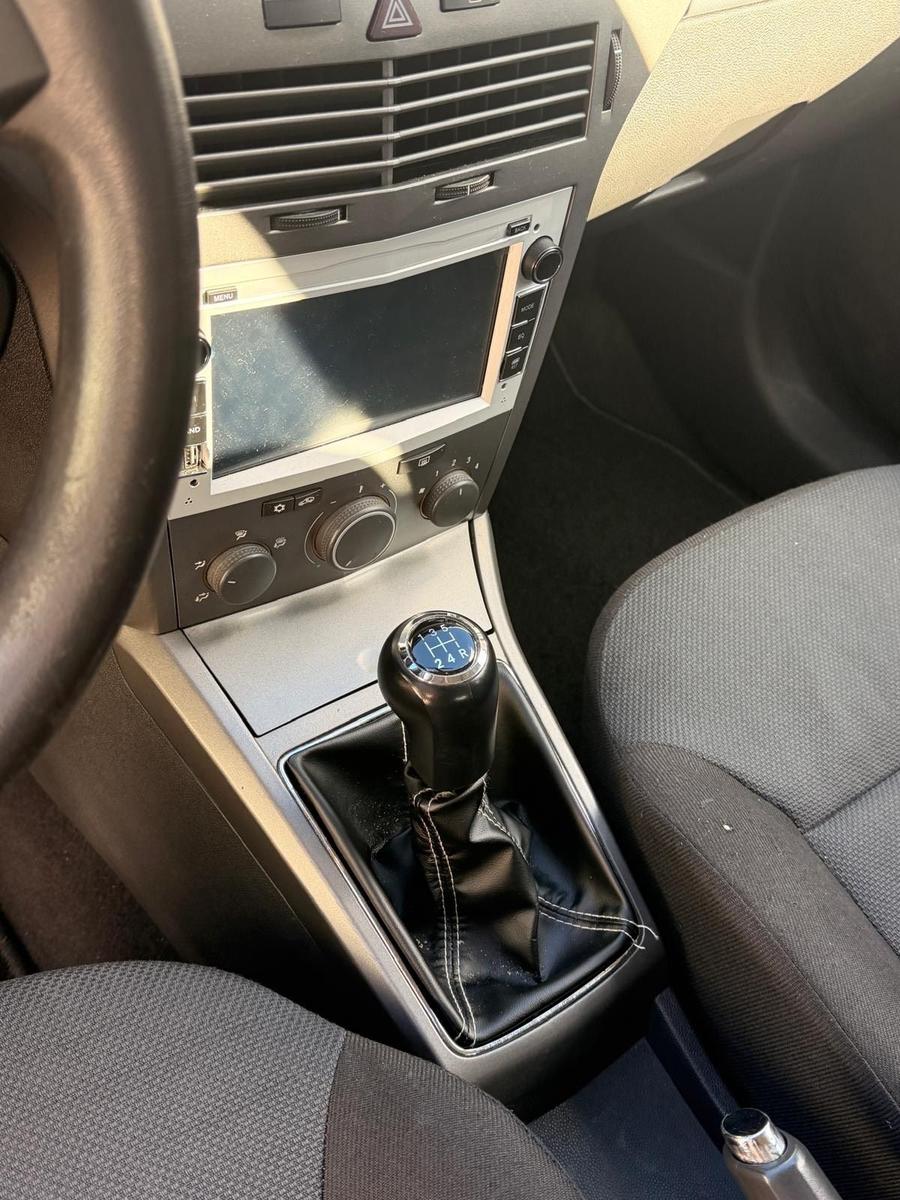 Opel Astra 2005 — photo 9