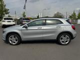 Mercedes-Benz GLA 180 d 7G-DCT Style Pano+Shz+Temp+Kam+Navi - Mercedes-Benz GLA-Klasse Gebrauchtwagen in Köln