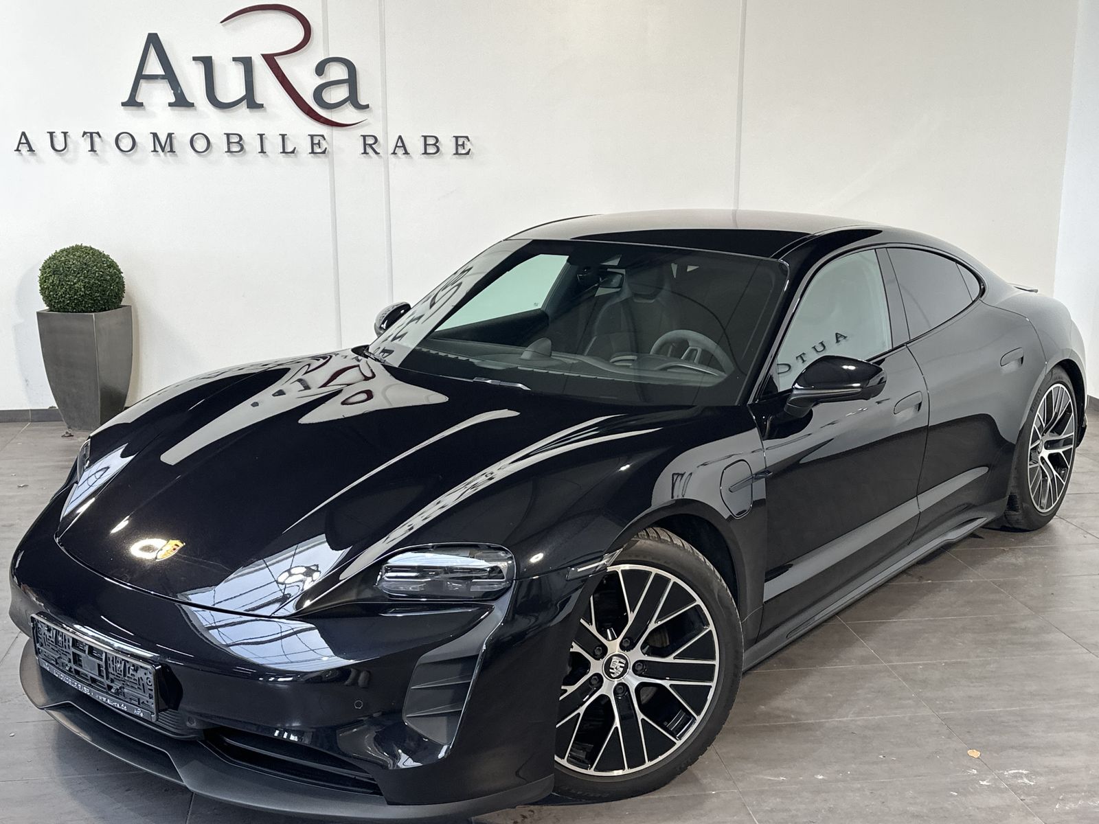 Fahrzeugabbildung Porsche Taycan Sport-Design NAV+LED+PANORAMA+360°+20ZOLL