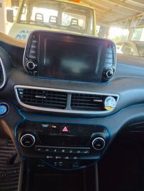 Hyundai TUCSON - 10
