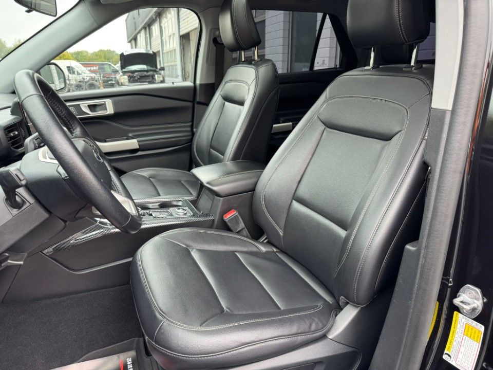 Fahrzeugabbildung Ford Explorer 2.3 Ecoboost Leder Pano 6-Sitzer 4x4