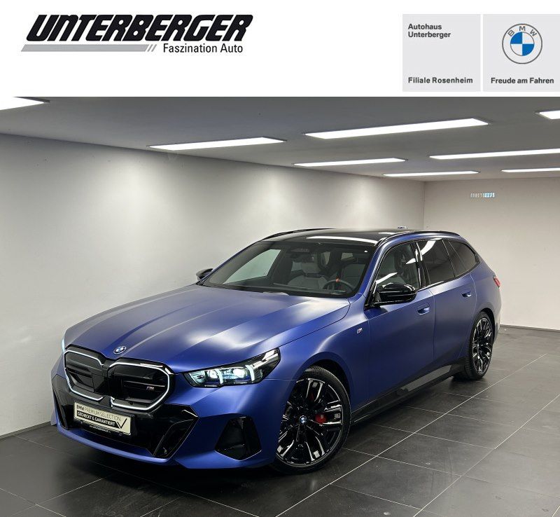 BMW i5 M60 xDrive Touring DAB LED Pano.Dach Bowser/W