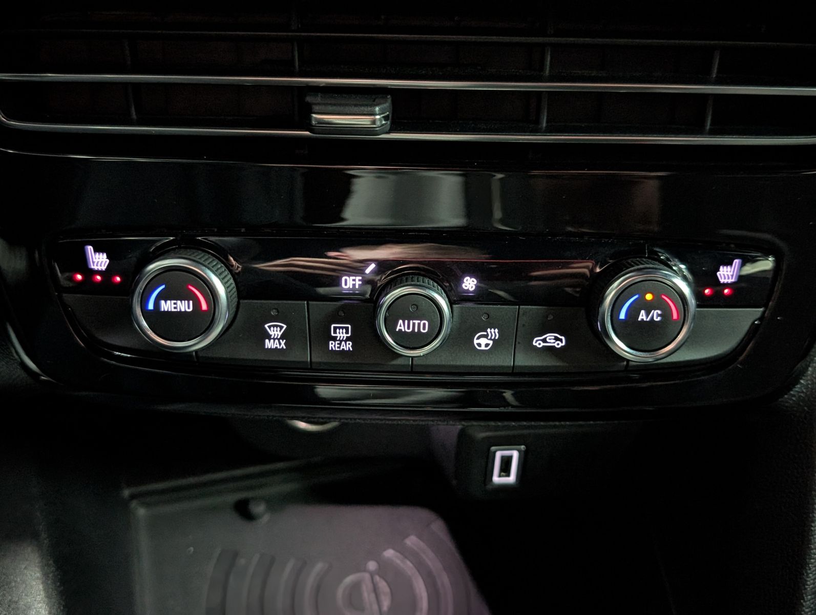 Fahrzeugabbildung Opel Mokka GS BLACK INTEL LUX TECH KAM SHZ BHL VIRT