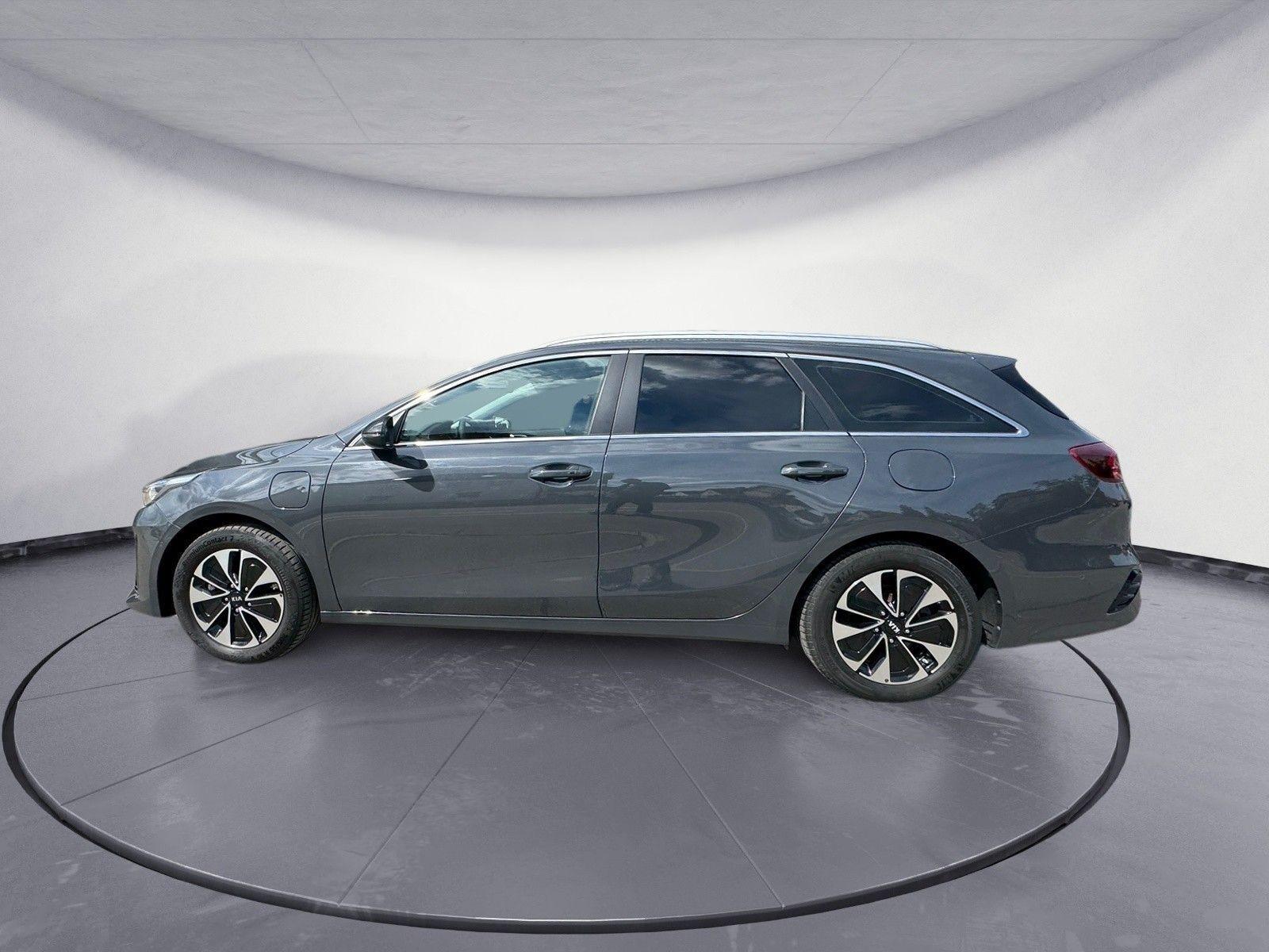 Kia KIA Ceed SW 1.6 GDI DCT Schiebedach; Navi; elekt