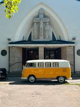 Volkswagen T1 bus - Volkswagen T1 aus 1966 mit Benzin-Antrieb: Kleinbus