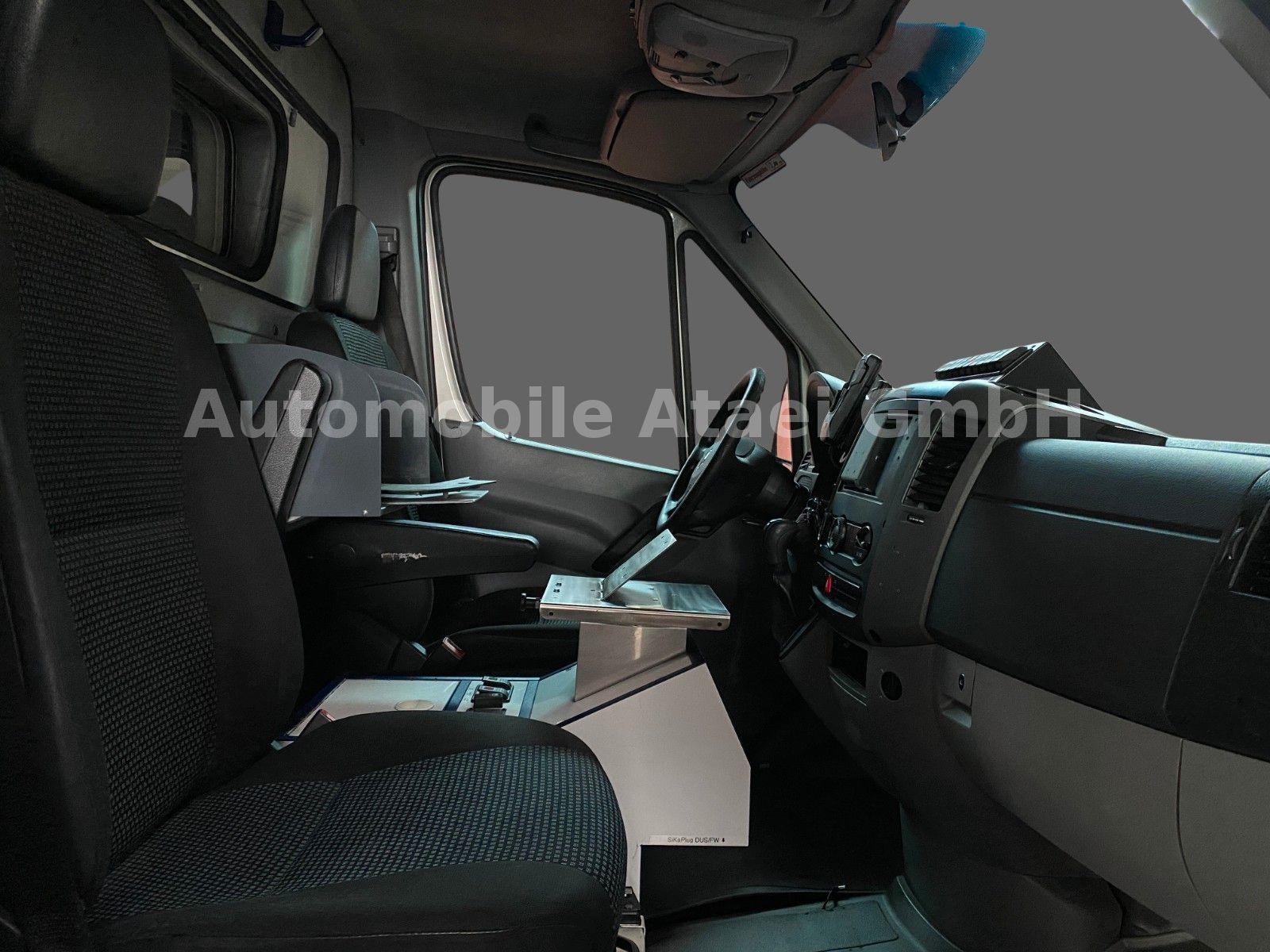 Fahrzeugabbildung Mercedes-Benz Sprinter 518 CDI RTW *TOP ZUSTAND!* TRAGE (7463)