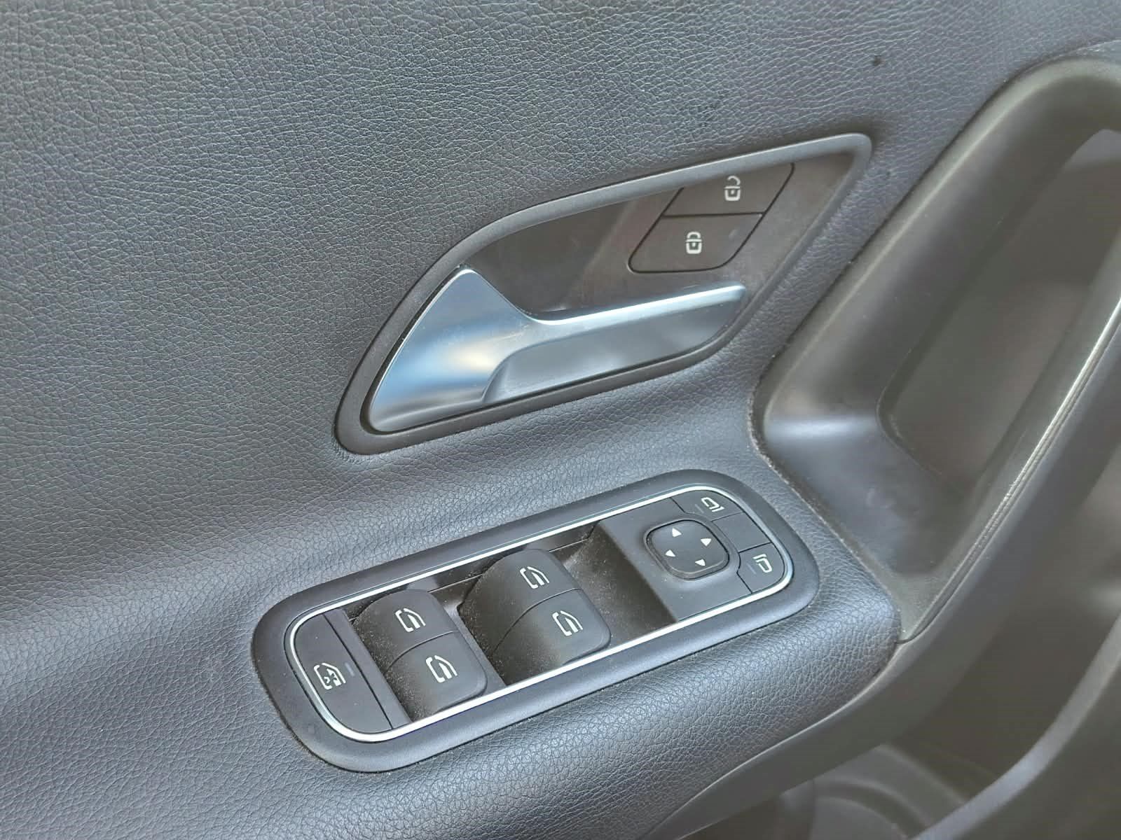 MERCEDES-BENZ A 200 Navi Sitzhzg Kamera – Bild 36