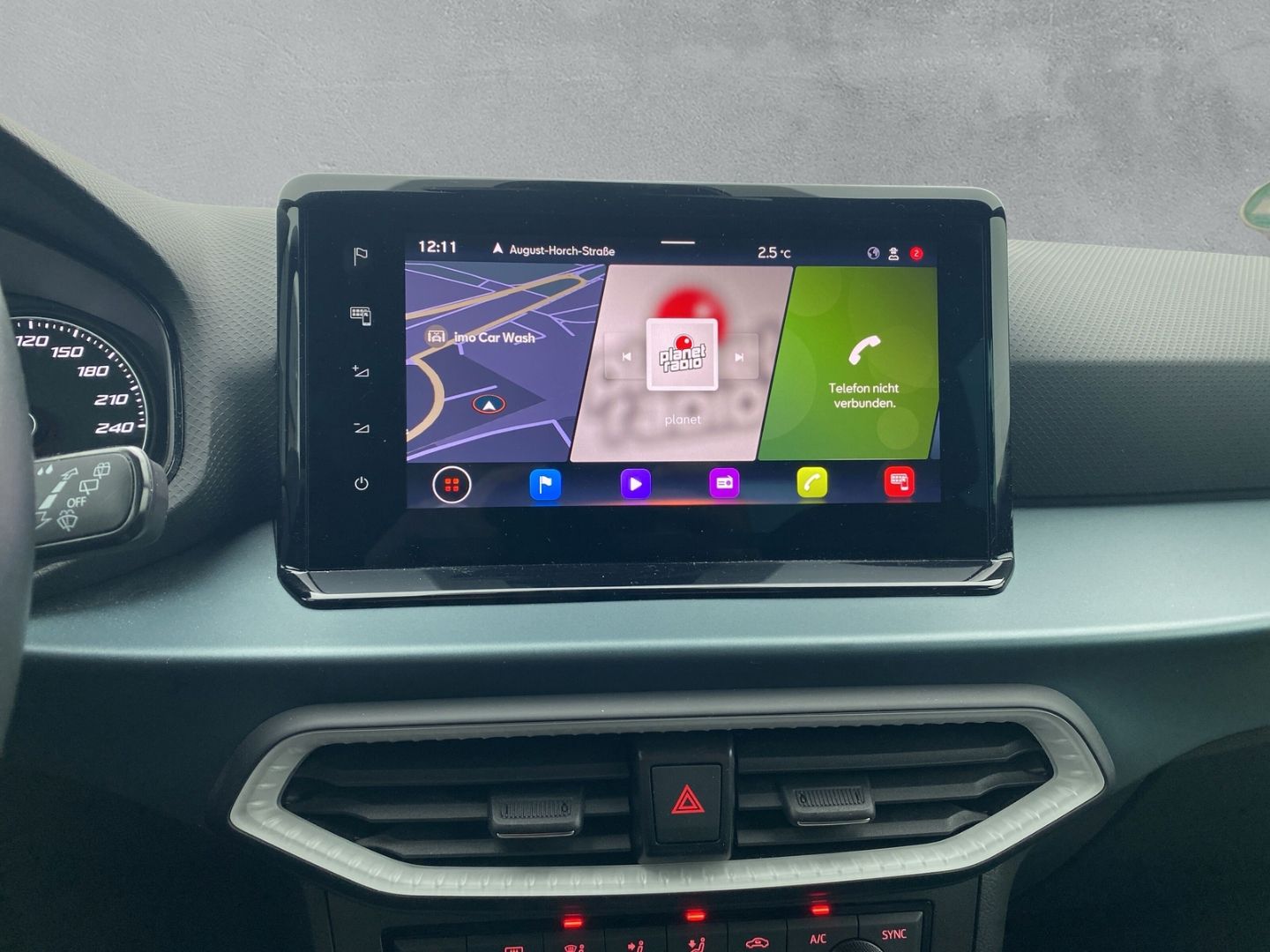 Fahrzeugabbildung SEAT Arona Xperience Navi Digitales Cockpit LED Sperr