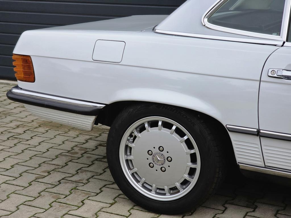 Mercedes-Benz SL 300