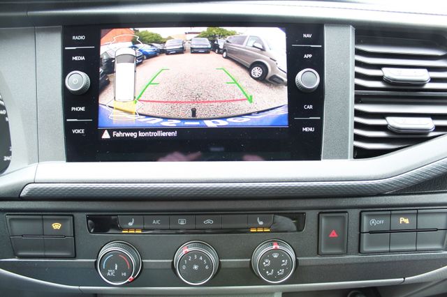 Volkswagen T6.1 Kombi 150PS DSG LED AHK Standhzg Campervor.