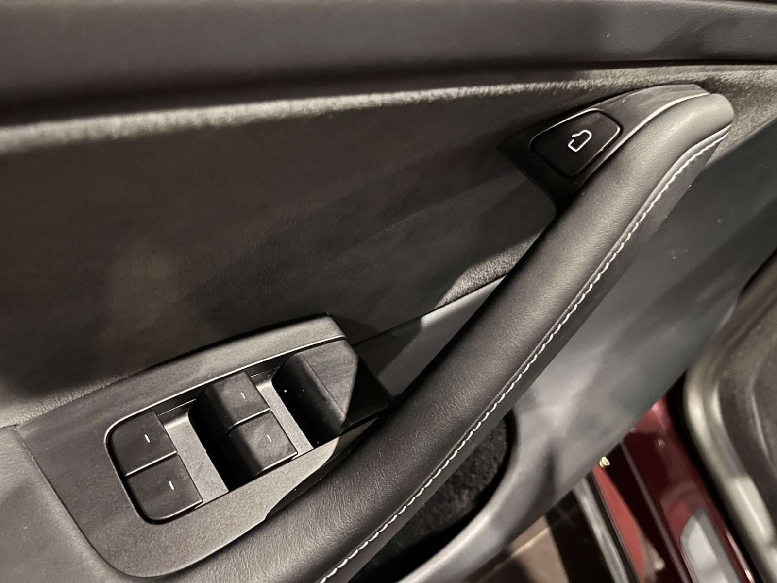 Fahrzeugabbildung Tesla Model Y SR RWD AUTOPILOT PANO 360° WP 19"