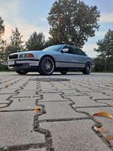 BMW 740i. 4.4 v8 , manual - BMW 740 aus 1997: 740i