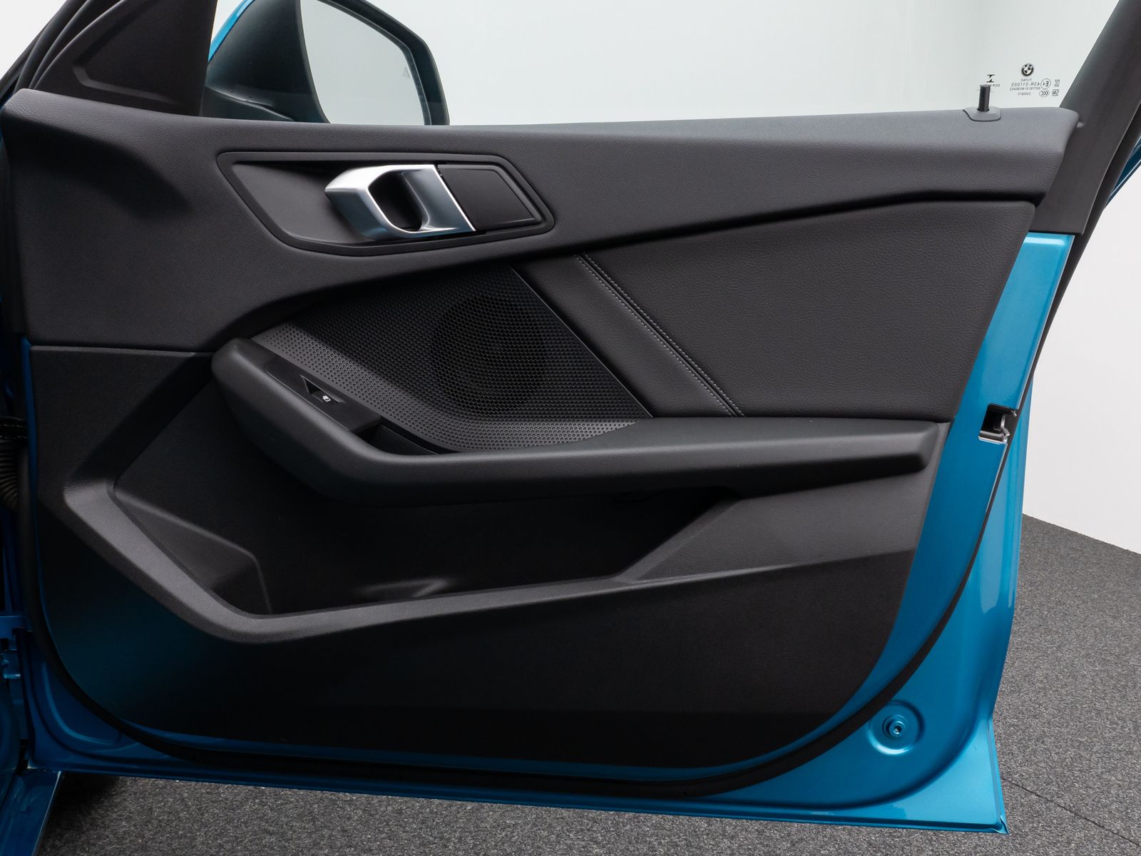 Fahrzeugabbildung BMW 118i Panorama Kamera Lenkrhzg DAB Komfort Sport